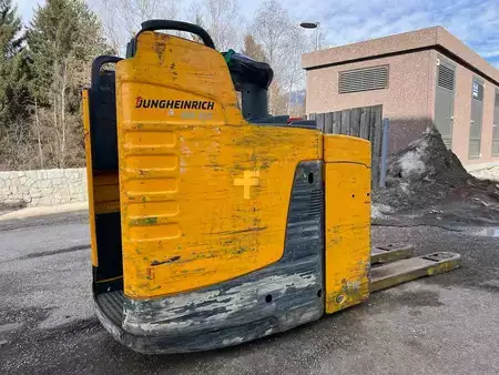 Stacker stå på 2011  Jungheinrich ERE 225 (1)