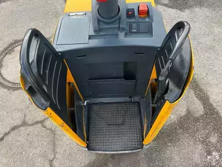 Stacker stå på 2011  Jungheinrich ERE 225 (6)