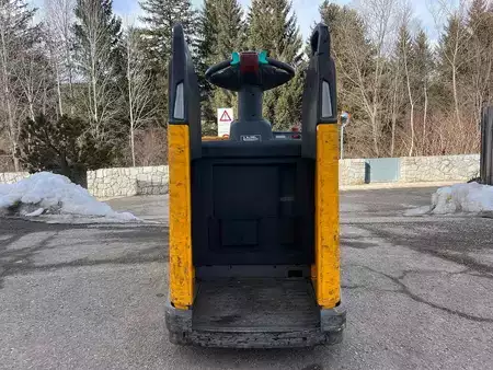 Stacker stå på 2019  Jungheinrich ERE 225 (3)