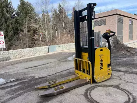 Ruční vysokozdvižný vozík 2003  Yale MS12 - 2800mm (4)