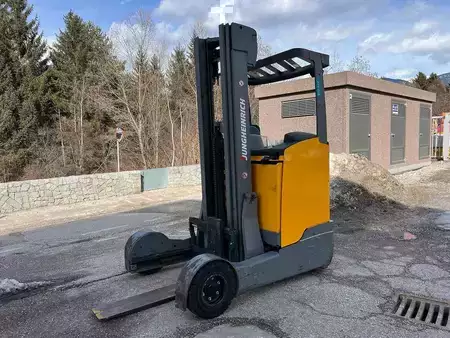 Chariots à mât rétractable 2018  Jungheinrich ETV C16 - 590DZ (1)