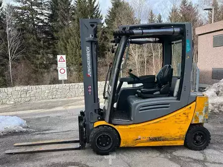 Elektrisk- 4 hjul 2020  Jungheinrich EFG 320 - 464DZ (2)