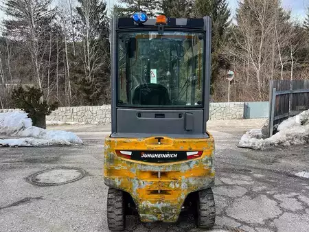 Elektrisk- 4 hjul 2020  Jungheinrich EFG 320 - 464DZ (3)