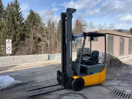 El Truck - 3-hjul 2018  Jungheinrich EFG 115 - 650DZ (1)