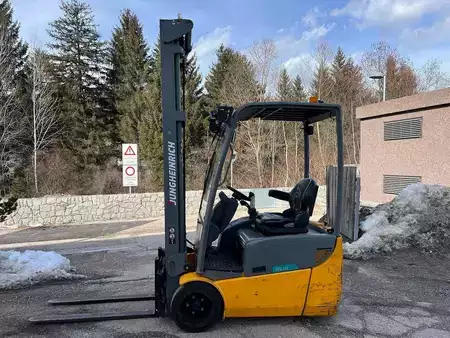 El Truck - 3-hjul 2018  Jungheinrich EFG 115 - 650DZ (2)