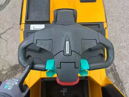 Stoccatori uomo a piedi 2020  Jungheinrich ERC 212 - 320ZT (7)