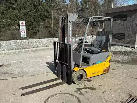 Carrelli elettrici 3 ruote 2019  Jungheinrich EFG 115 - 310ZZ (1)
