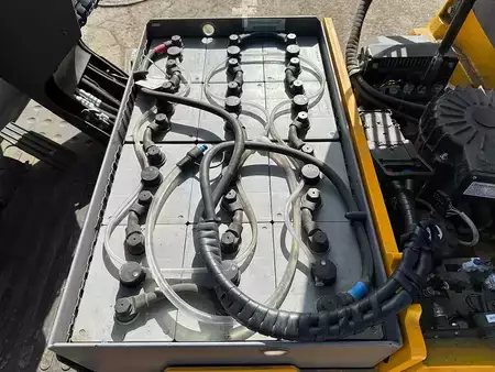 Carrelli elettrici 3 ruote 2019  Jungheinrich EFG 115 - 310ZZ (9)