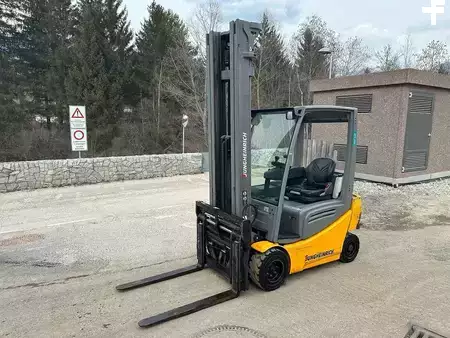 El Truck - 4-hjul 2019  Jungheinrich EFG 318k - 650DZ (1)