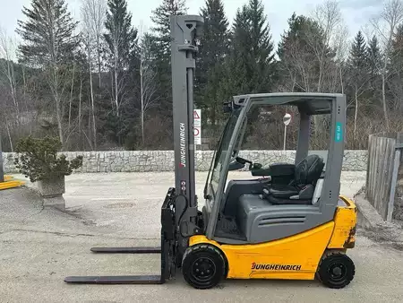 El Truck - 4-hjul 2019  Jungheinrich EFG 318k - 650DZ (2)