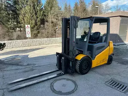 Sähkö - 4 pyör 2018  Jungheinrich EFG 535k - 440DZ (1)