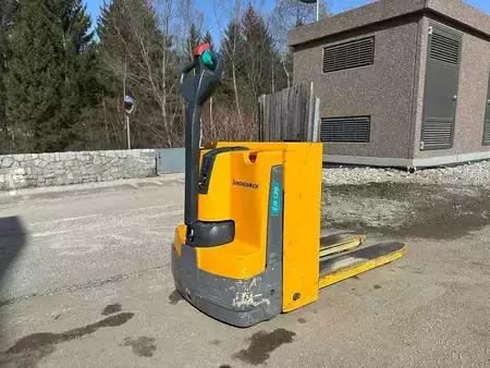 Lavansiirtovaunu 2017  Jungheinrich EJE C20 (1)