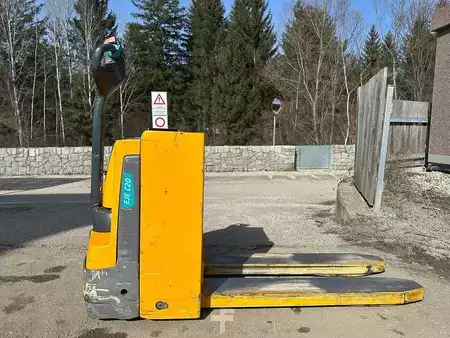 Lavansiirtovaunu 2017  Jungheinrich EJE C20 (2)