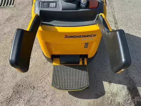 Fahrerstandstapler 2015  Jungheinrich ERC 214 - 290ZT (6)