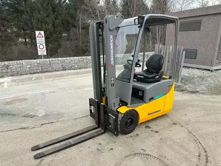 Chariots électriques à 3 roues 2019  Jungheinrich EFG 113 - 310ZT (1)