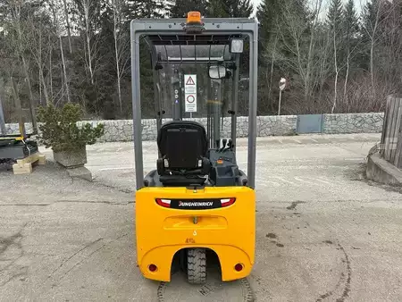 Chariots électriques à 3 roues 2019  Jungheinrich EFG 113 - 310ZT (3)