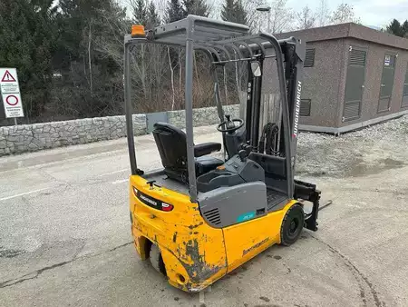Carrelli elettrici 3 ruote 2019  Jungheinrich EFG 115 - 330ZZ (4)