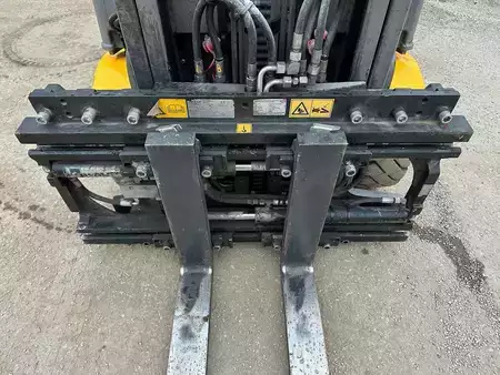 Carrelli elettrici 3 ruote 2019  Jungheinrich EFG 115 - 330ZZ (6)