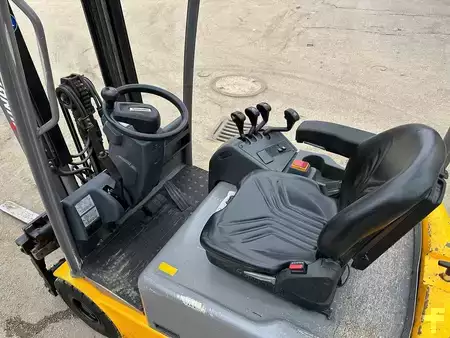 Carrelli elettrici 3 ruote 2019  Jungheinrich EFG 115 - 330ZZ (7)