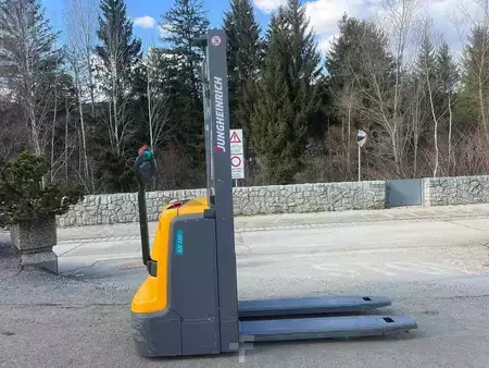 Stapelaars 2018  Jungheinrich EJC 110 - 290ZT (2)