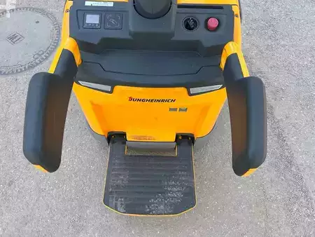 Gerbeurs à conducteur porté debout 2020  Jungheinrich ERC 212 - 320ZT (6)