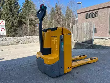 Elektromos emelőkocsik 2024  Jungheinrich EJE 114 (1)