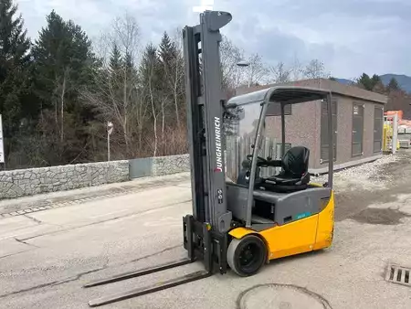 Carrelli elettrici 3 ruote 2018  Jungheinrich EFG 115 - 650DZ (1)
