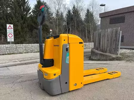 Transpalettes électriques 2024  Jungheinrich EJE 230 (1)