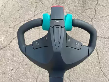 Transpalettes électriques 2024  Jungheinrich EJE 230 (6)