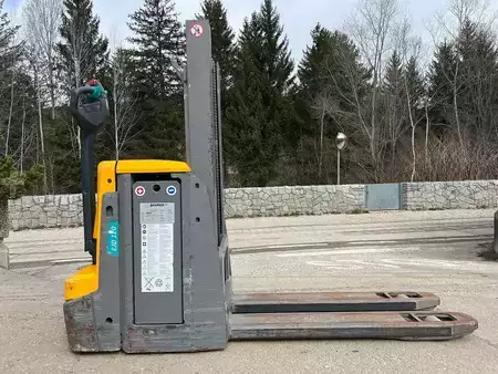 Stapelaars 2021  Jungheinrich EJD 120 - 210ZT (2)