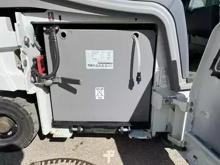 Carrelli elettrici 4 ruote 2021  Jungheinrich EFG 318k - 700DZ (9)