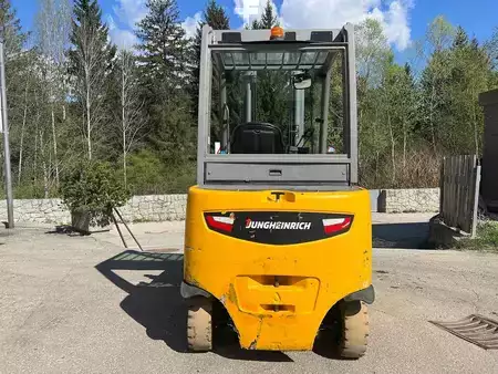 Carrelli elettrici 4 ruote 2016  Jungheinrich EFG 430 - 400ZT (3)