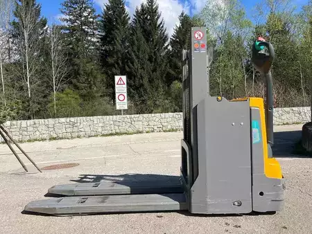 Stacker pedestre 2019  Jungheinrich EJD 120 - 166ZT (5)