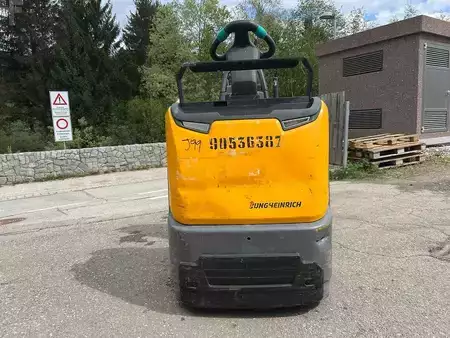 VZV s plošinou pro řidiče 2017  Jungheinrich ECE 225 - 2400mm (3)