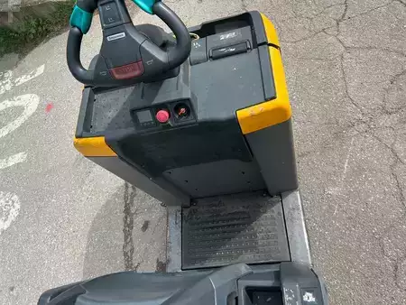 Wózki z platformą operatora 2018  Jungheinrich ECE 225 - 2400mm (6)