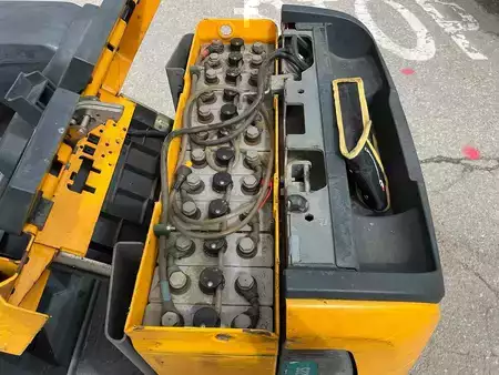 Wózki z platformą operatora 2018  Jungheinrich ECE 225 - 2400mm (9)
