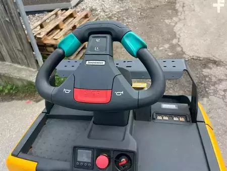 Wózki z platformą operatora 2019  Jungheinrich ECE 225HP - 2400mm (7)