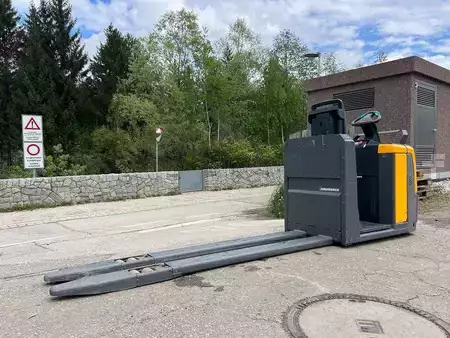 Wózki z platformą operatora 2019  Jungheinrich ECE 225HP - 2400mm (4)