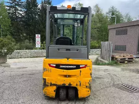 Eléctrico - 3 rodas 2019  Jungheinrich EFG 218 - 550DZ (3)