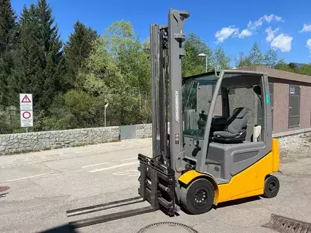 Carrelli elettrici 4 ruote 2018  Jungheinrich EFG 425k - 470ZT (1)