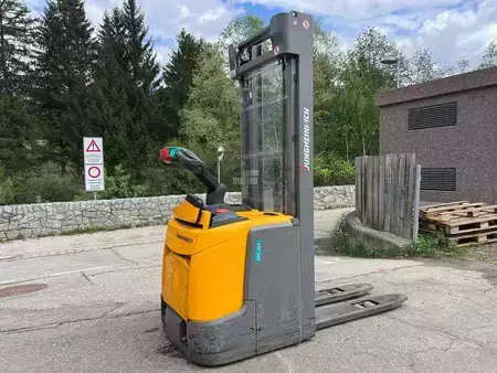 Stacker stå på 2018  Jungheinrich ERC 214 - 535DZ (1)