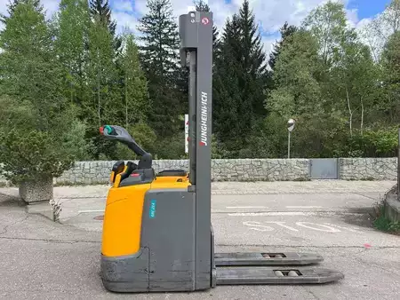 Stacker stå på 2018  Jungheinrich ERC 214 - 535DZ (2)