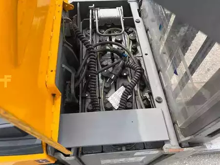 VZV s plošinou pro řidiče 2018  Jungheinrich ERD 220 - 201ZT (9)