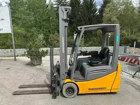 Eléctrico - 3 rodas 2020  Jungheinrich EFG 218k - 400ZT (2)