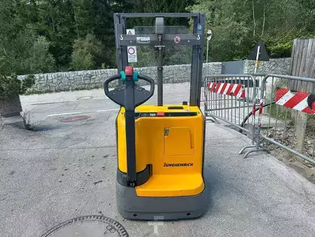 Stoccatori 2016  Jungheinrich EJC 110 - 250ZT (3)