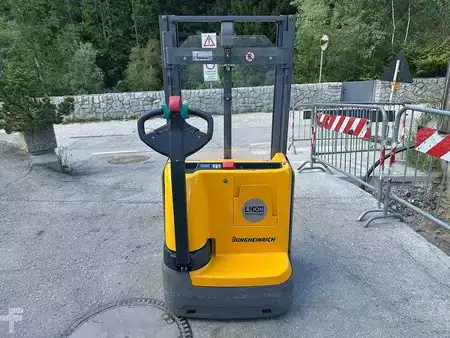 Stoccatori 2019  Jungheinrich EJC 110 - 250ZT (3)