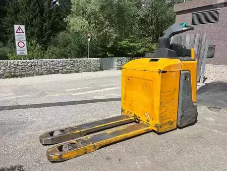 Stoccatori uomo a piedi 2017  Jungheinrich ERE 120 (4)