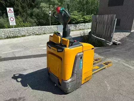 Stoccatori uomo a piedi 2019  Jungheinrich ERE 120 (1)