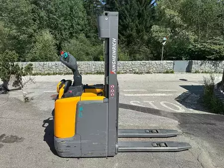 Stacker de condutor em pé 2019  Jungheinrich ERC 212 - 430DZ (2)