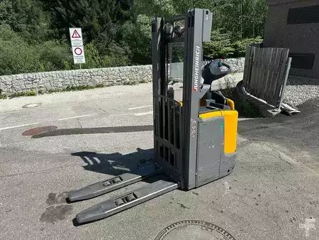 Stacker de condutor em pé 2019  Jungheinrich ERC 212 - 430DZ (4)